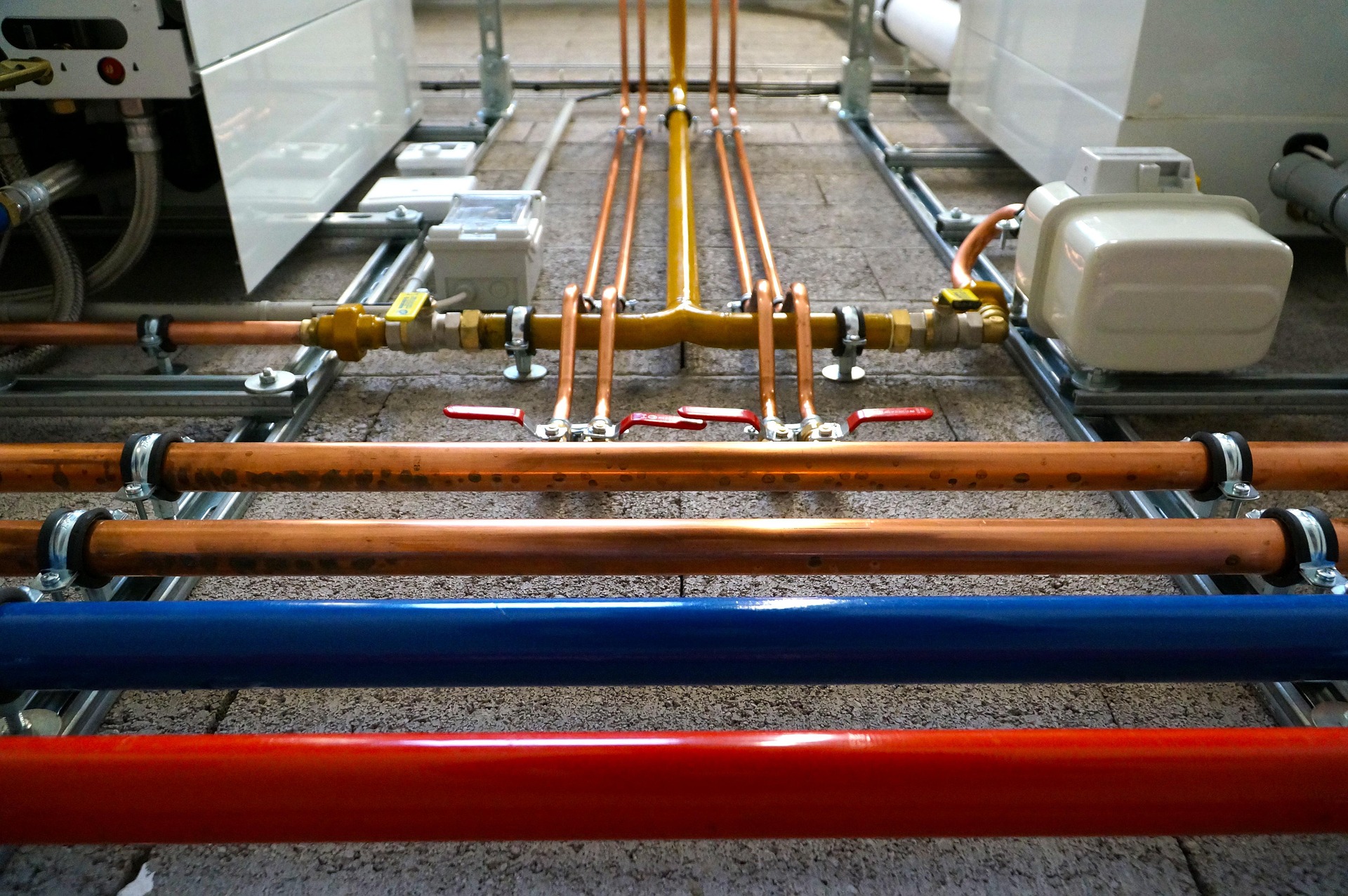 Compressed air piping system installation